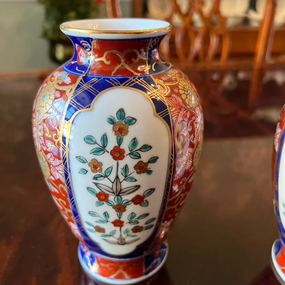 Japanese Gold Imari Hand-Painted Pair Of Vases Red Blue Gold Vintage - Picture 2 of 5